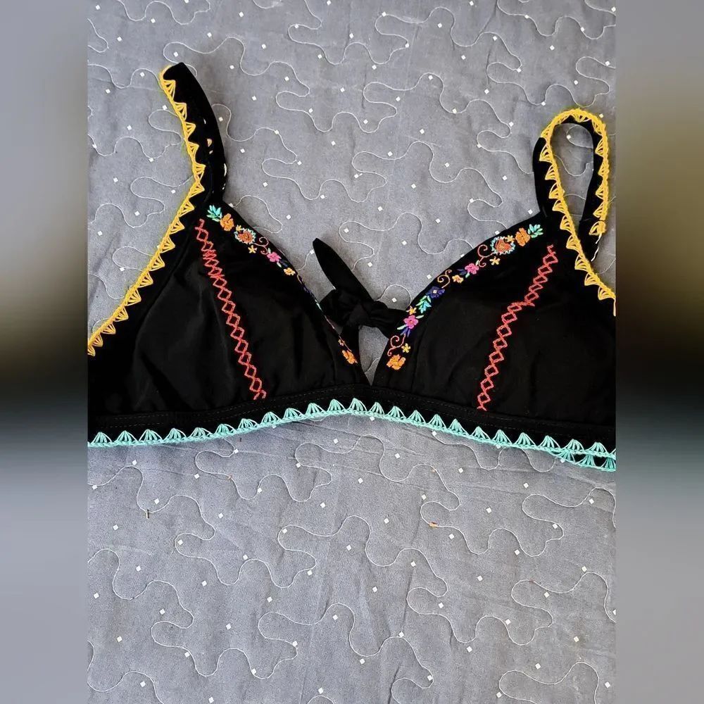 Banana Moon black bikini top size 40